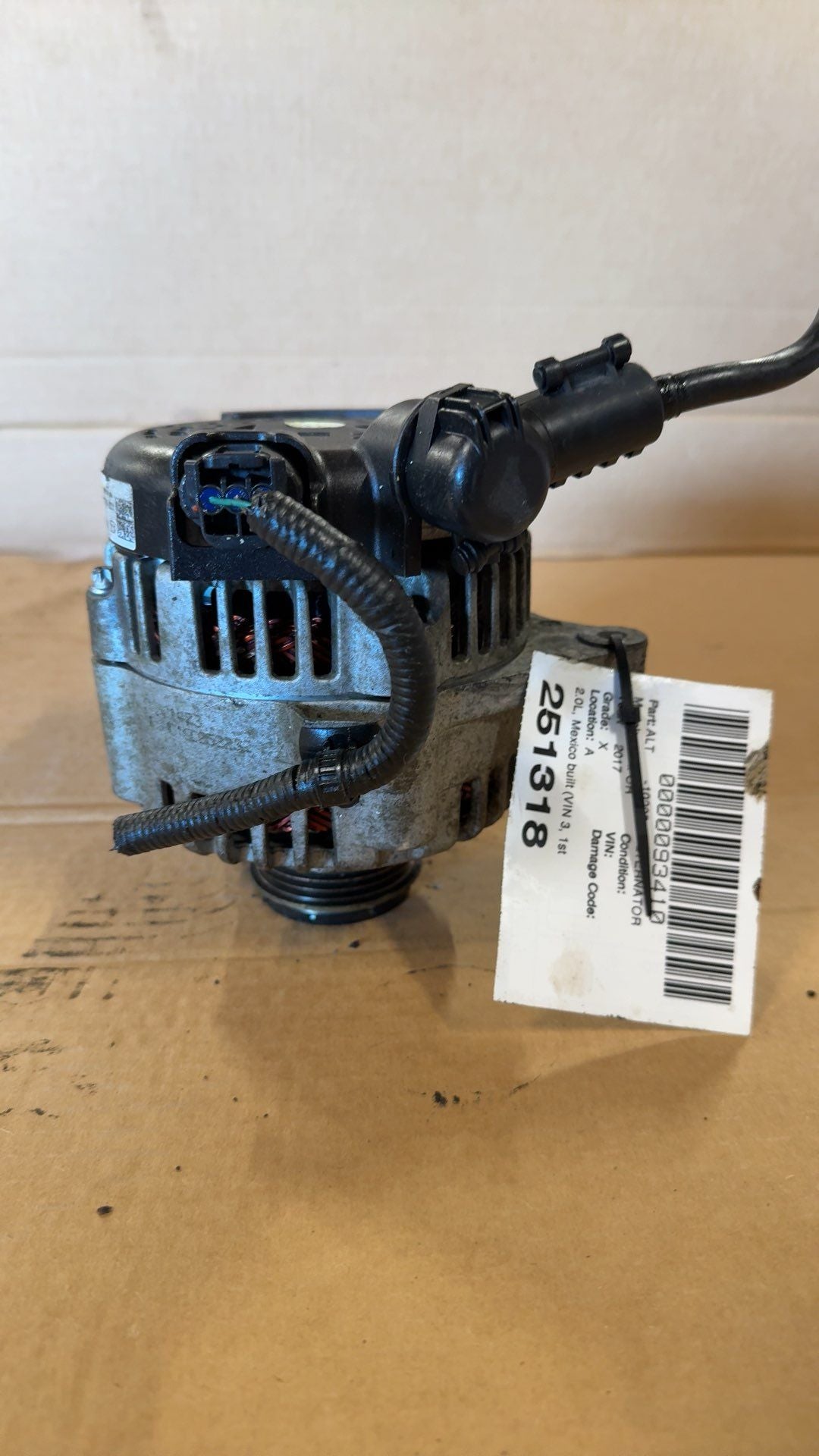 Alternator from a 2017 Kia Forte, photo 2