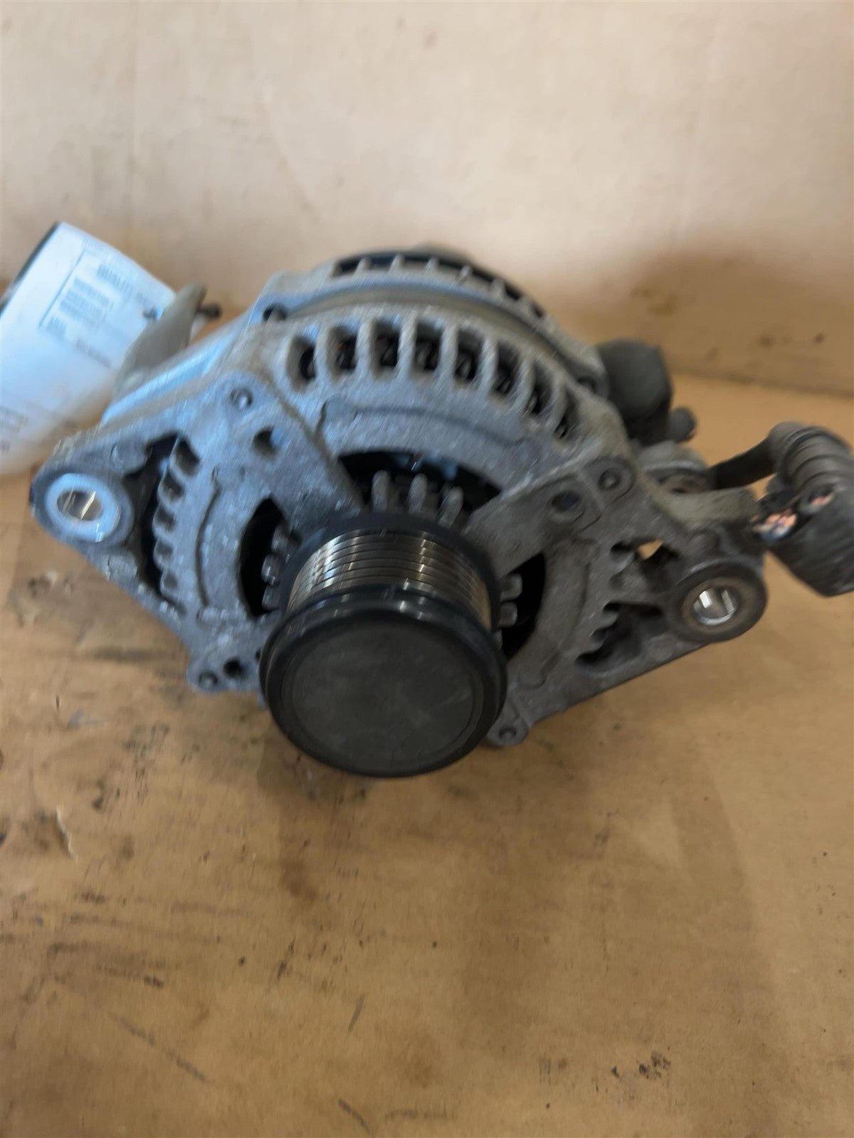 Alternator from a 2015 Lexus GS350, photo 1