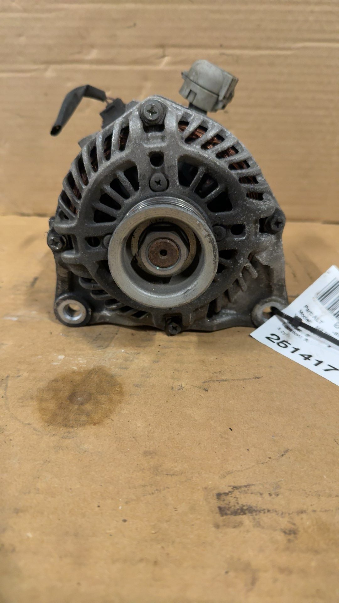 Alternator from a 2016 Mazda CX-5, photo 1
