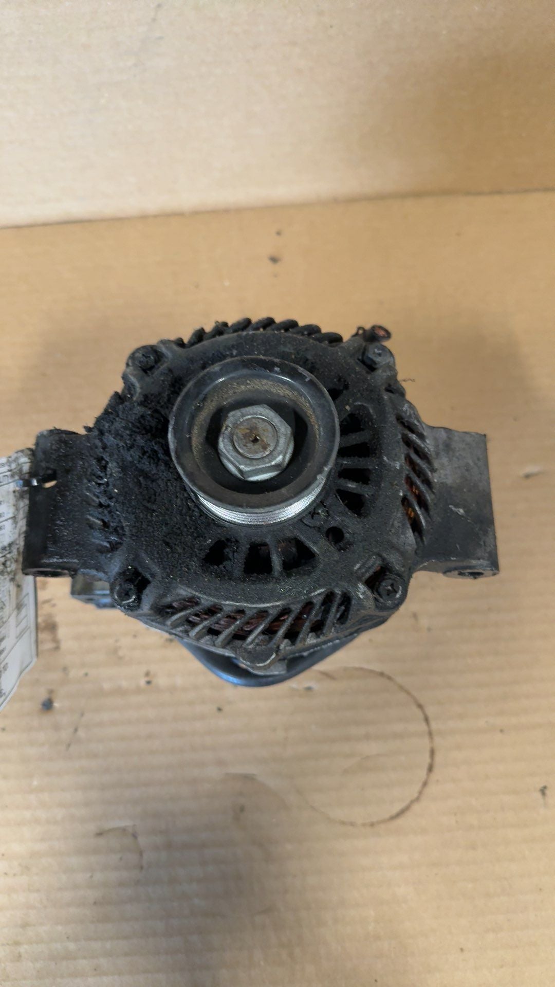 Alternator from a 2008 Mazda CX-7, photo 2