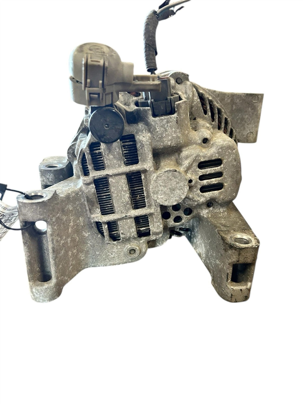 Alternator from a 2005 Mazda 3, photo 2