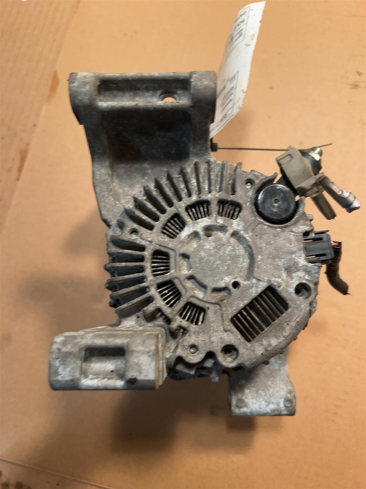 Alternator from a 2010 Mazda 3, photo 2