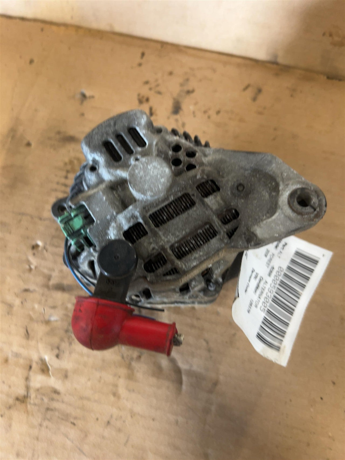 Alternator from a 2006 Subaru Forester, photo 1