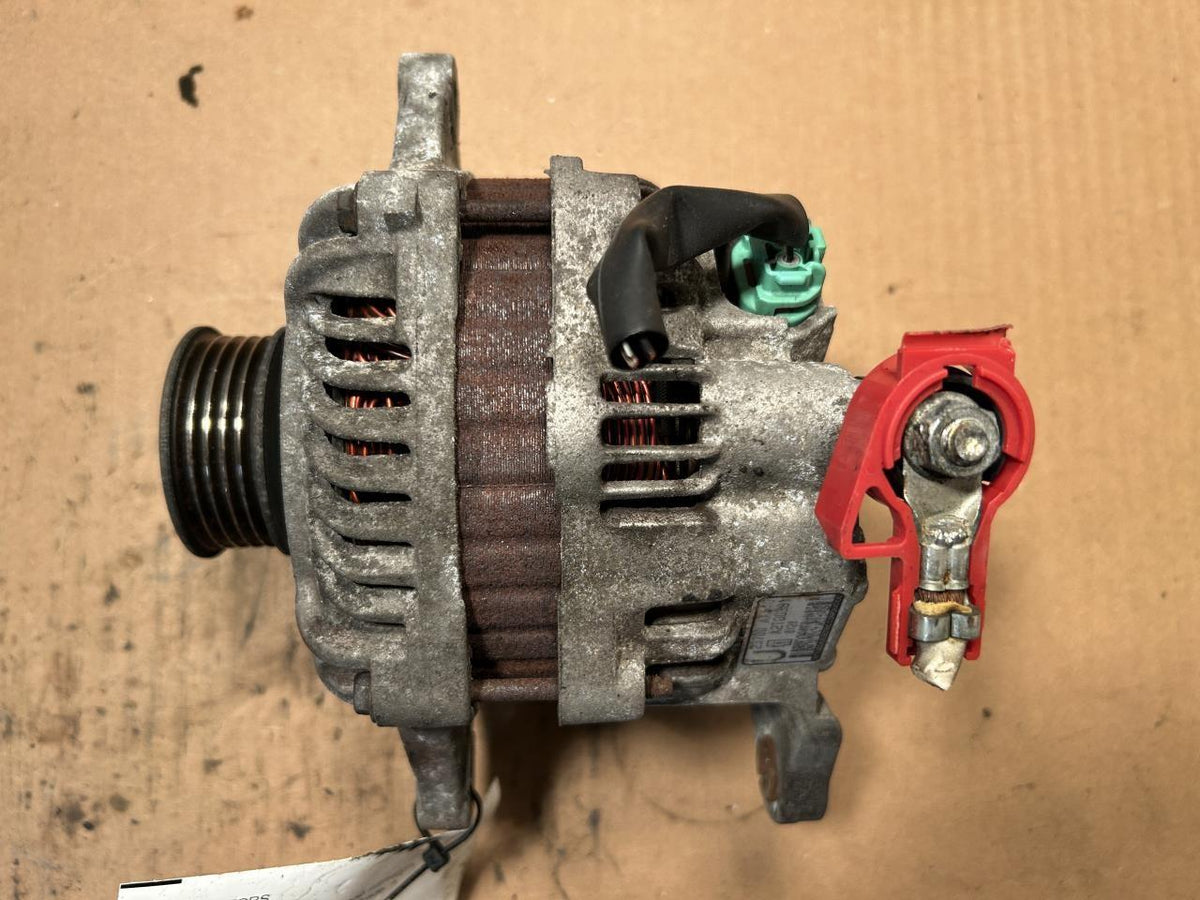 Alternator from a 2009 Subaru Impreza, photo 2