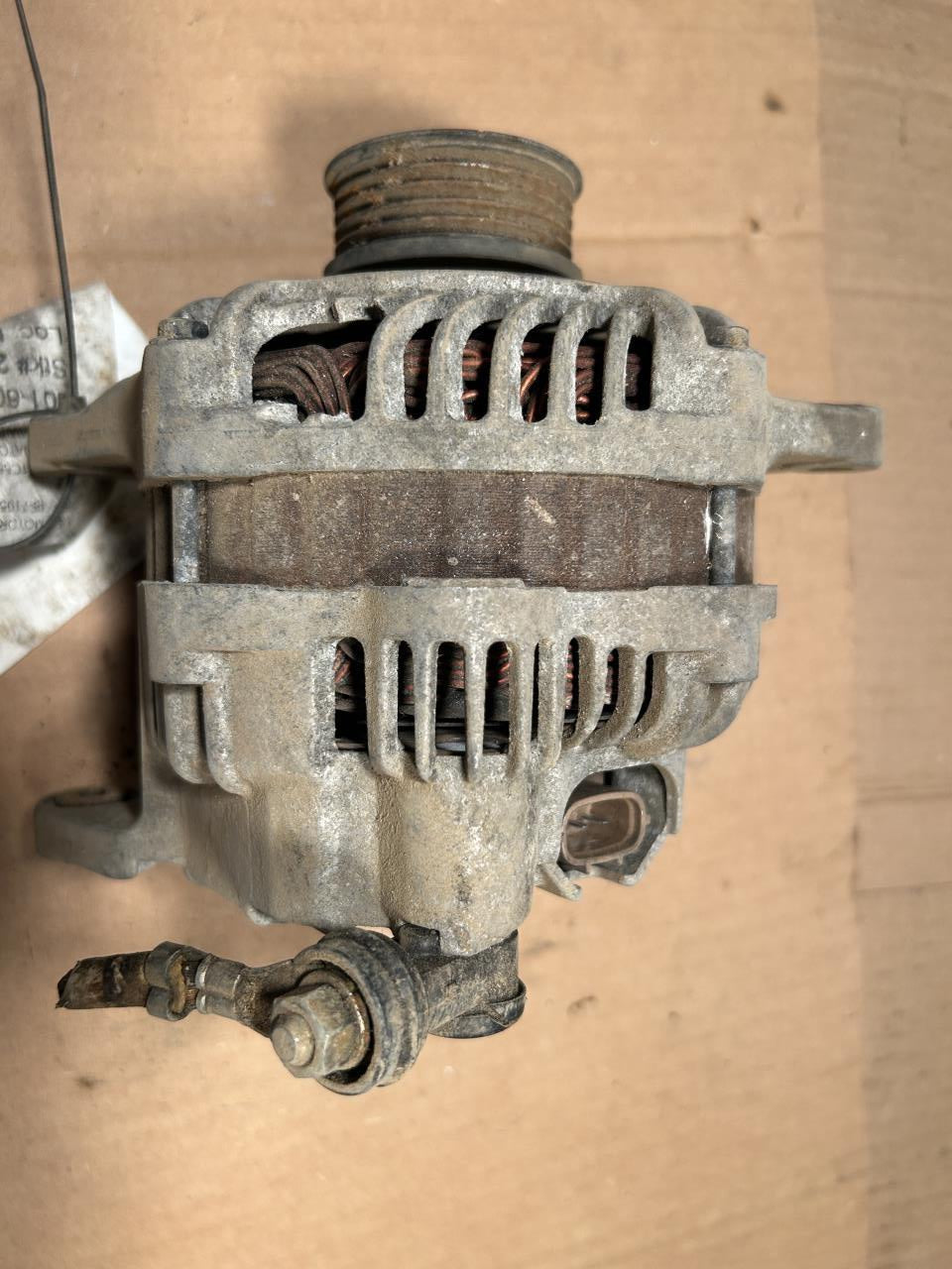 Alternator from a 2005 Subaru Legacy, photo 1