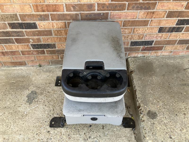 Center Console from a 2010 Chevrolet Silverado 1500, front, photo 1