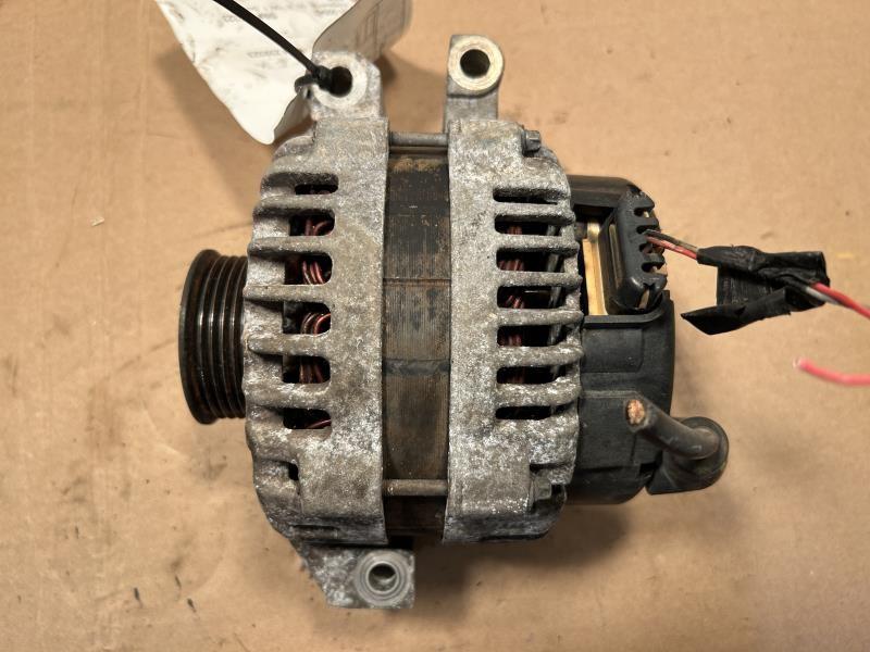 Alternator from a 2008 Toyota Tundra, photo 2