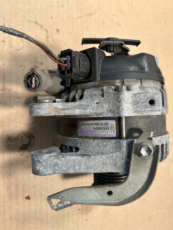 Alternator from a 2011 Toyota Tundra, photo 1