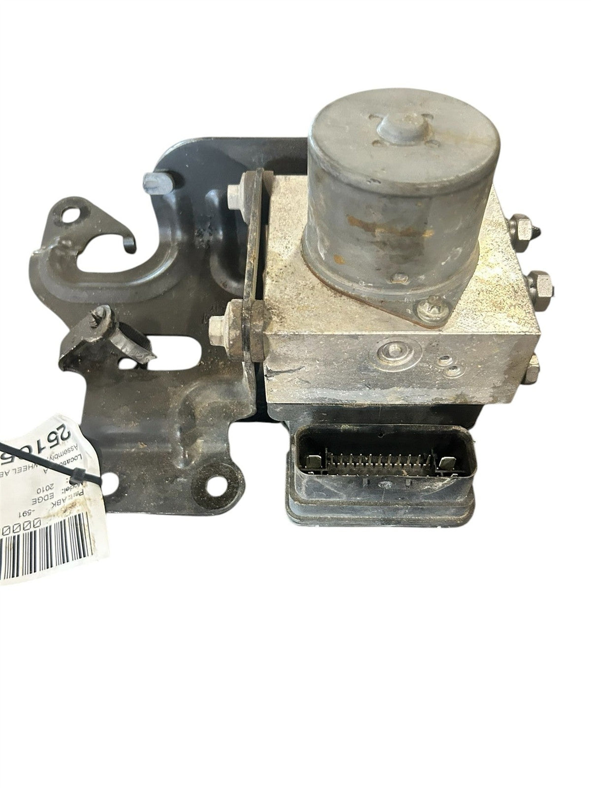 ABS Pump Module from a 2010 Ford Edge, photo 1