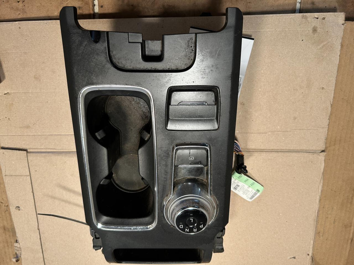 Gear Shifter from a 2020 Ford Fusion, photo 1