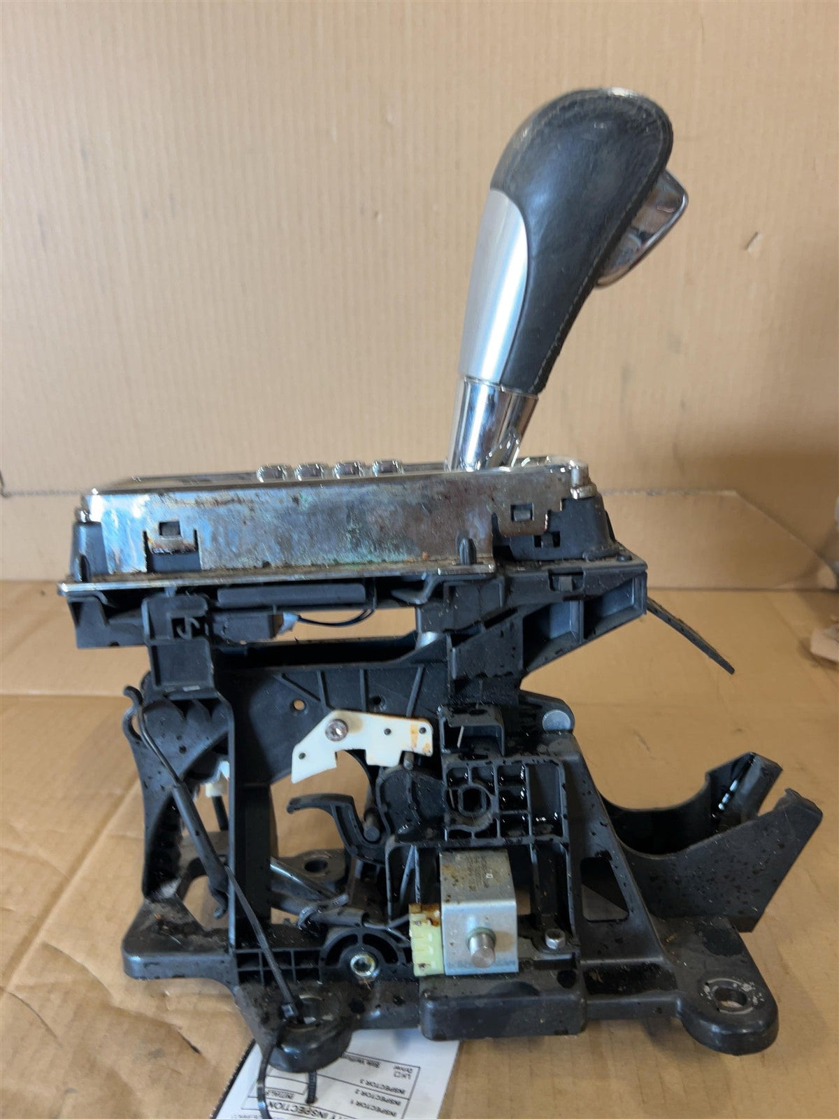 Gear Shifter from a 2008 GMC Acadia, photo 1