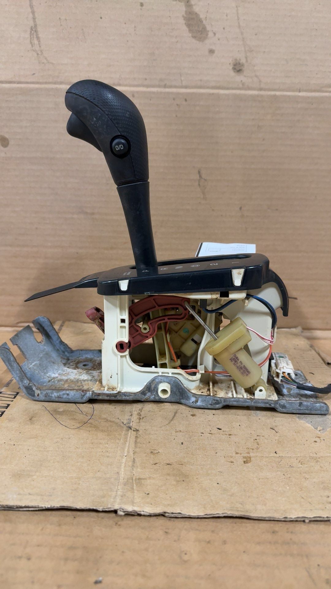 Gear Shifter from a 2002 Jeep Liberty, photo 3