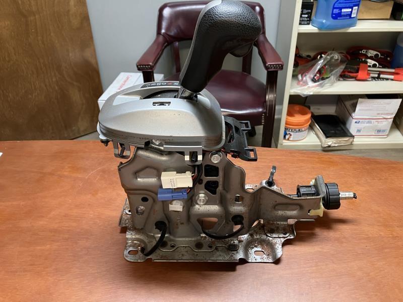 Gear Shifter from a 2012 Honda Accord, photo 3