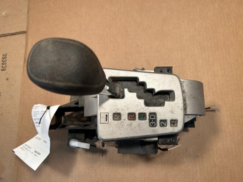Gear Shifter from a 2013 Toyota Corolla, photo 2