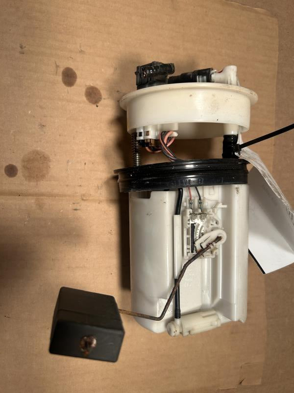 Fuel Pump from a 2011 Honda Odyssey, photo 1