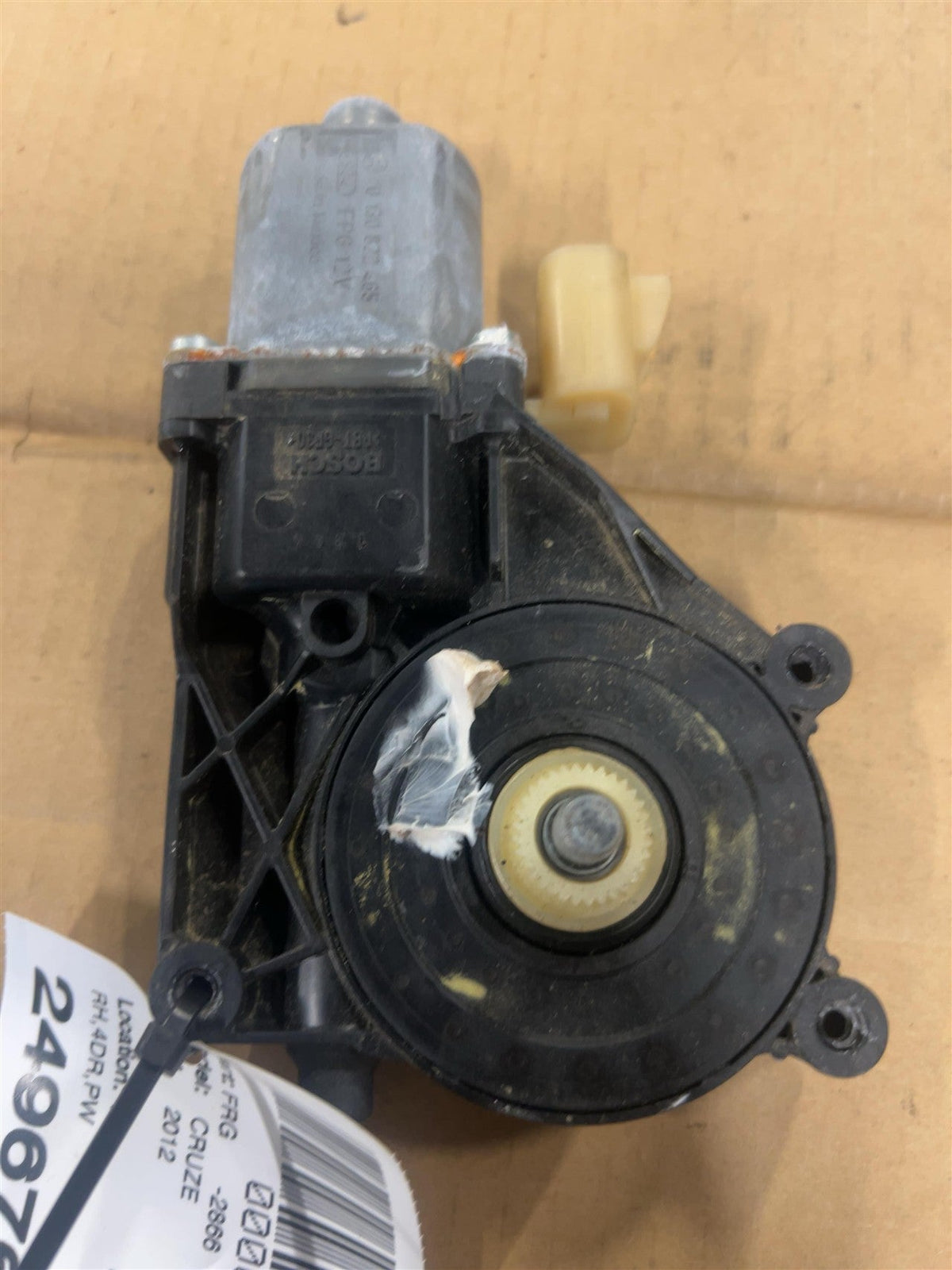 Window Regulator from a 2012 Chevrolet Cruze, front, right side, photo 1