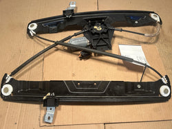 Window Regulator from a 2003 Ford Explorer, front, right side, photo 1