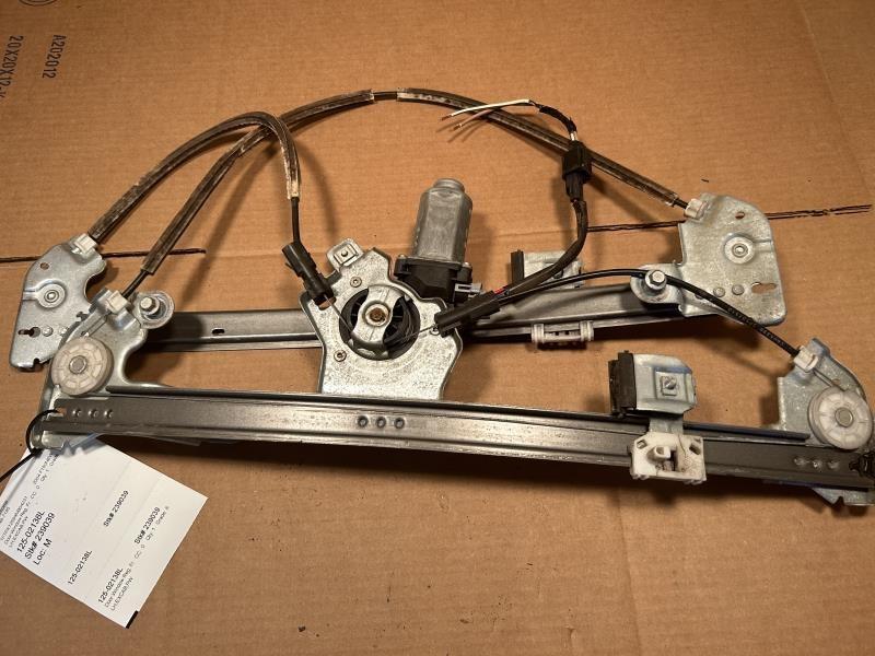 Window Regulator from a 2004 Ford F-150, front, left side, photo 2