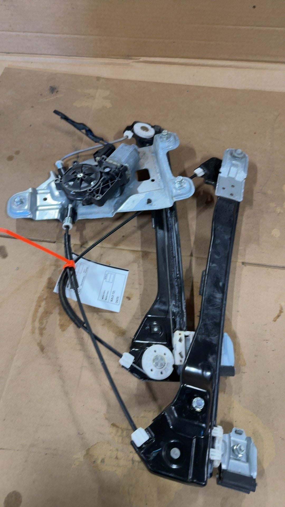 Window Regulator from a 2014 GMC Terrain, front, left side, photo 2