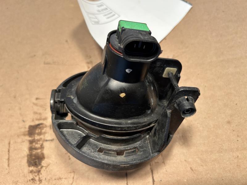 Side Marker Light from a 2020 Dodge Challenger, left side, photo 2