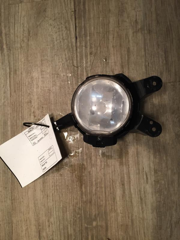 Fog Light from a 2011 Chevrolet Cruze, right side, photo 1