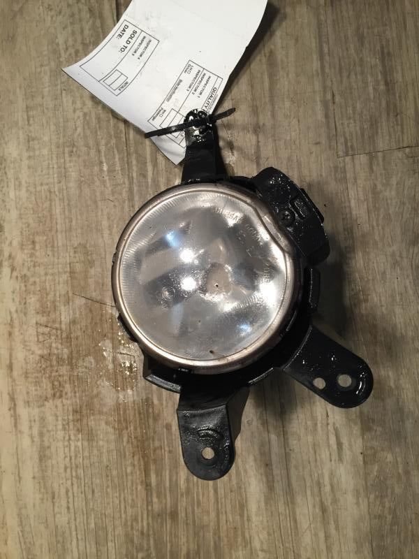Fog Light from a 2011 Chevrolet Cruze, left side, photo 1