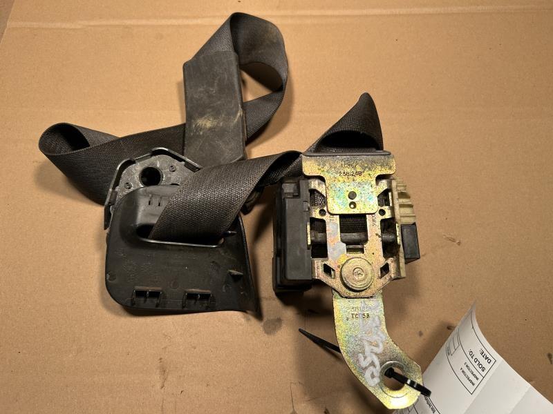Seat Belt from a 2002 Chevrolet Monte Carlo, front, photo 2