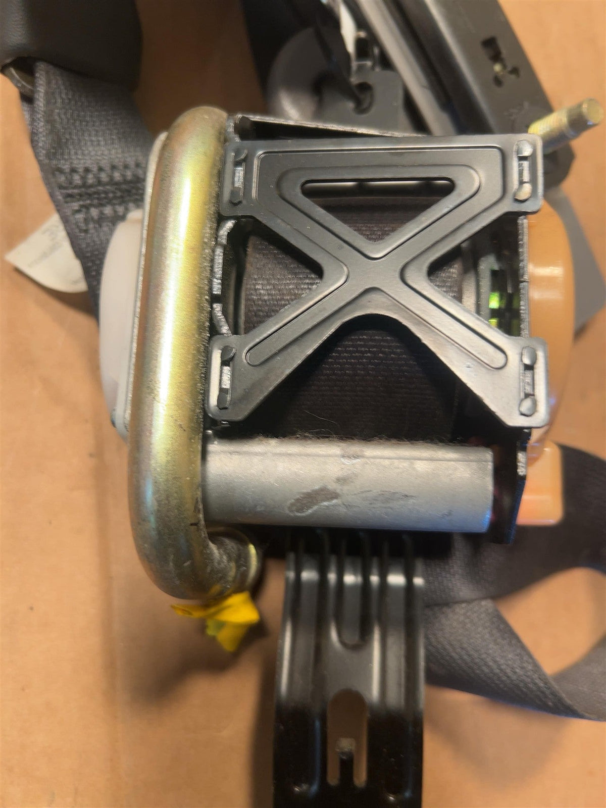 Seat Belt from a 2002 Nissan Pathfinder, front, photo 3