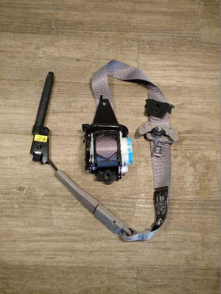 Seat Belt from a 2015 Hyundai Genesis, front, photo 1