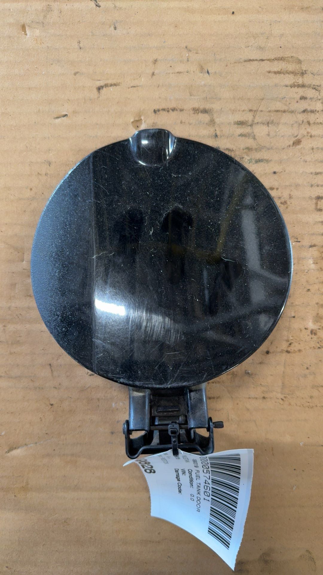 Fuel Door from a 2006 Ford Mustang, photo 2