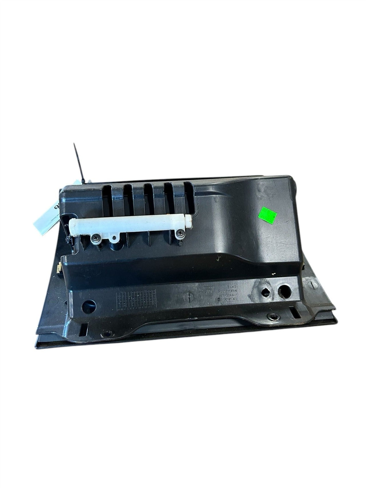 Glove Box from a 2018 Chevrolet Silverado 1500, photo 4