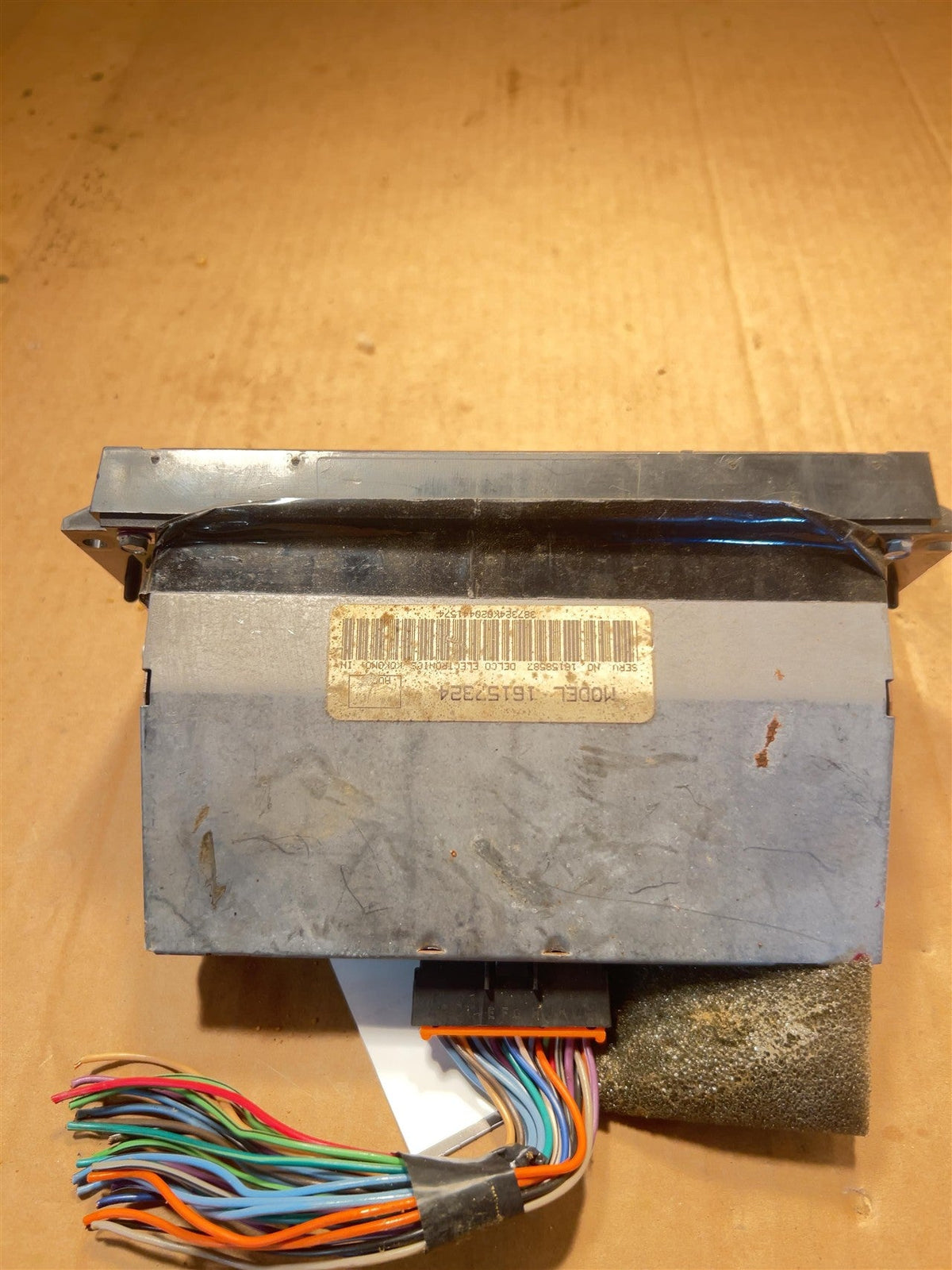 Climate Control Panel from a 1992 Buick Roadmaster, photo 2