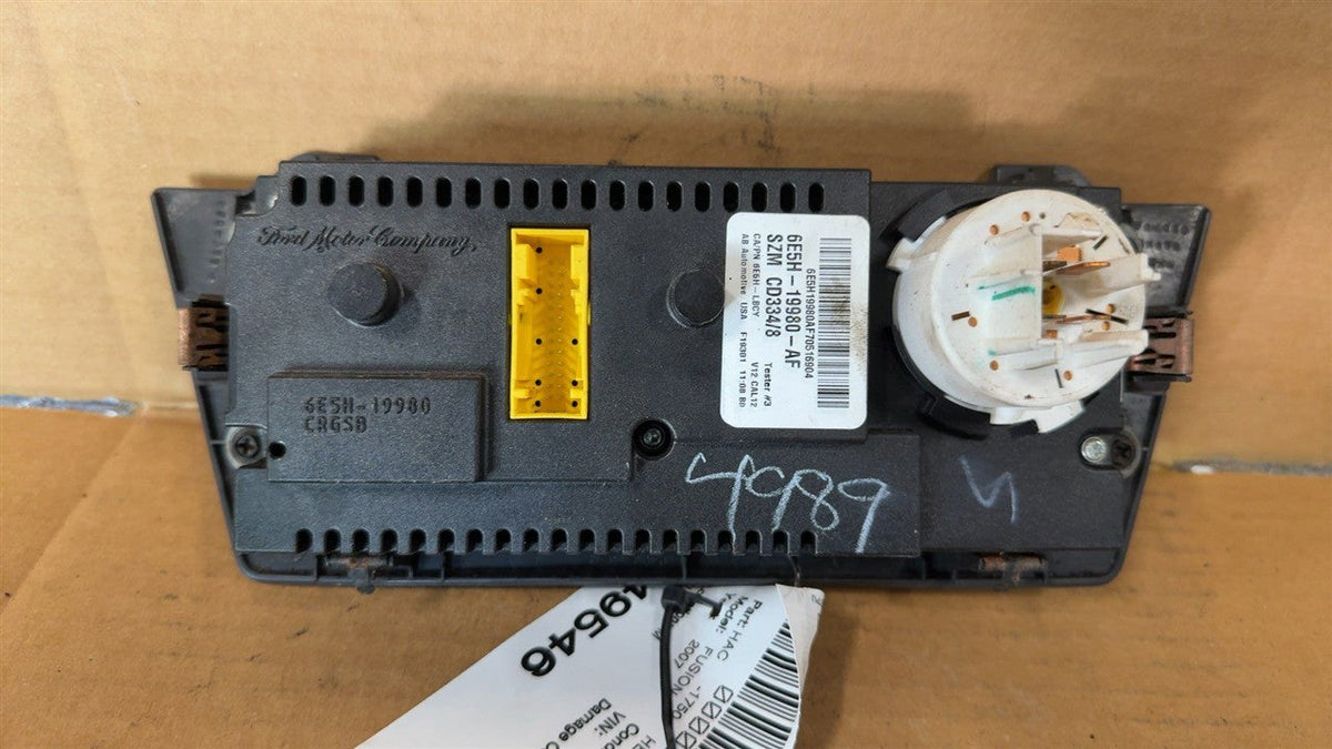 Climate Control Panel from a 2007 Ford, photo 3
