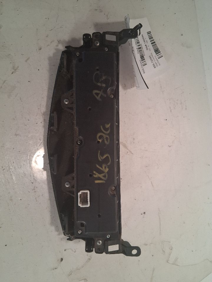 Climate Control Panel from a 2015 Nissan Altima, photo 9