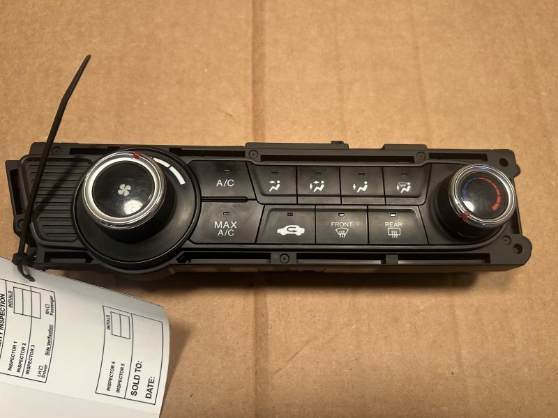 Climate Control Panel from a 2013 Honda Civic, photo 2