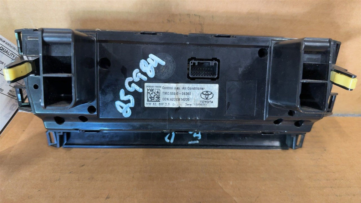 Climate Control Panel from a 2013 Toyota Camry, photo 3
