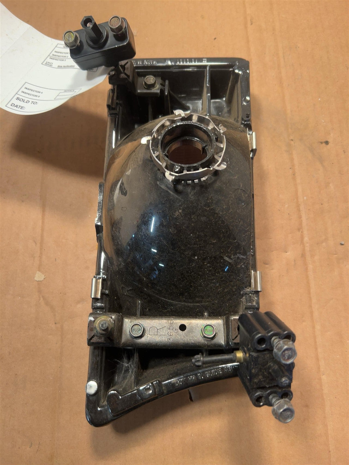 Headlight Assembly from a 1992 Buick Roadmaster, right side, photo 3