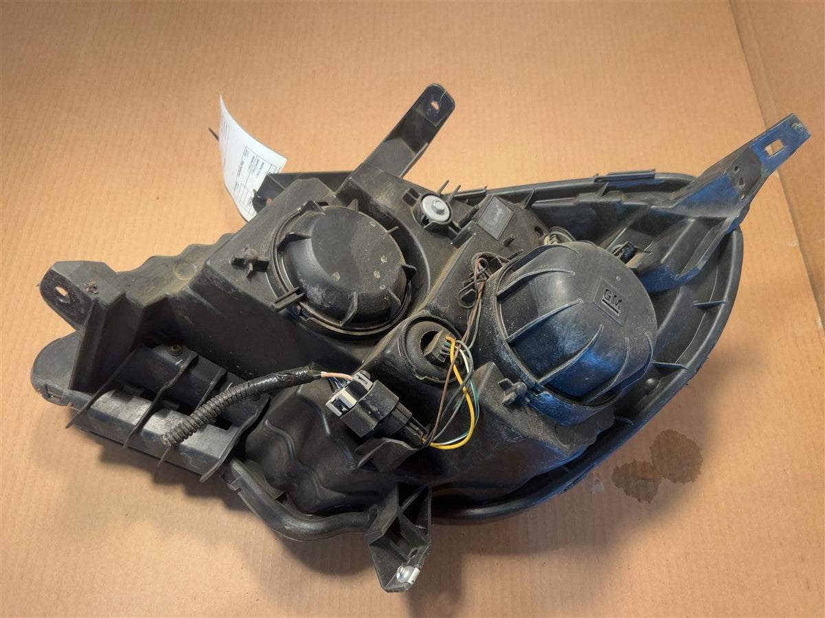Headlight Assembly from a 2012 Chevrolet Equinox, right side, photo 3