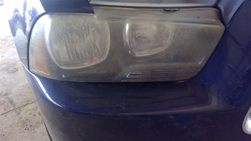 Headlight Assembly from a 2014 Dodge Charger, right side, photo 1