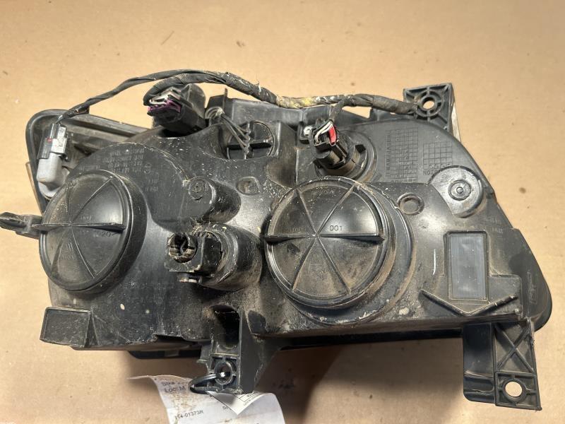 Headlight Assembly from a 2014 Dodge Charger, right side, photo 3