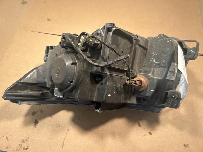Headlight Assembly from a 2014 Ford Edge, right side, photo 3