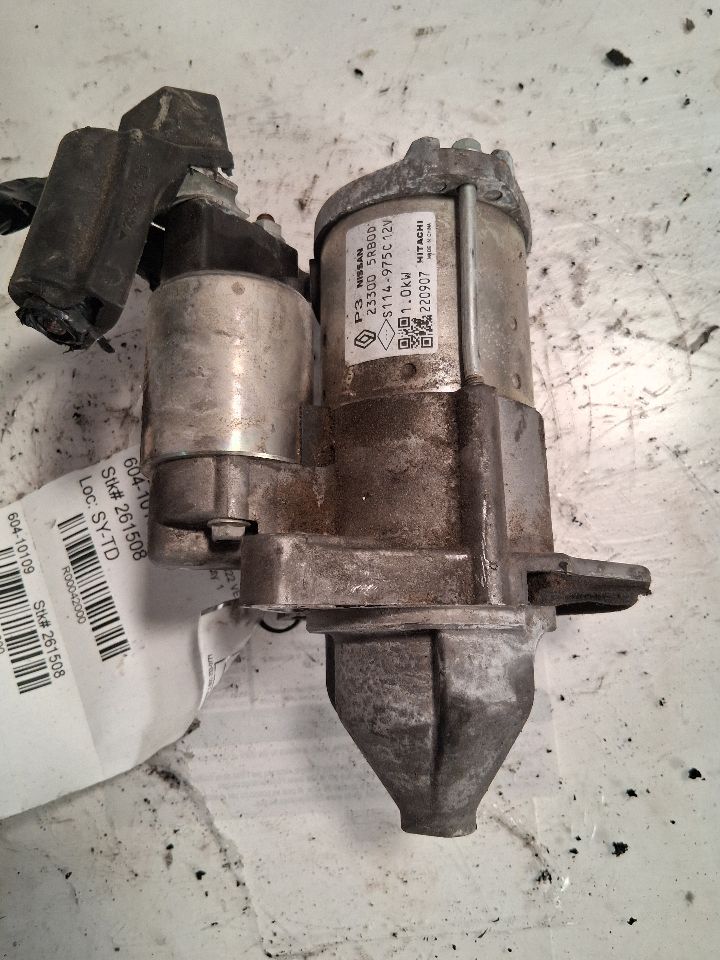 ABS Pump Module from a 2010 Buick Enclave, photo 3