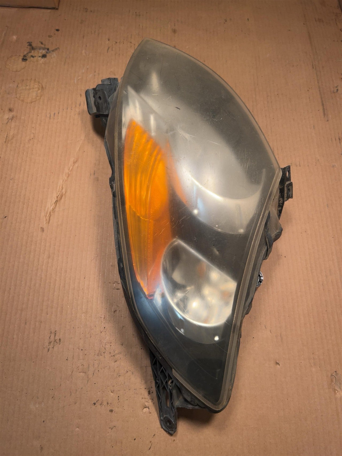 Headlight Assembly from a 2015 Chevrolet Malibu, left side, photo 2