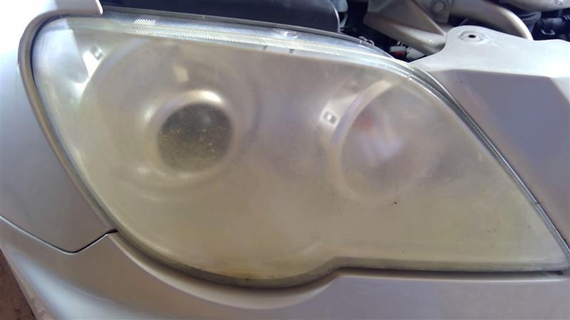 Headlight Assembly from a 2007 Chrysler, right side, photo 1