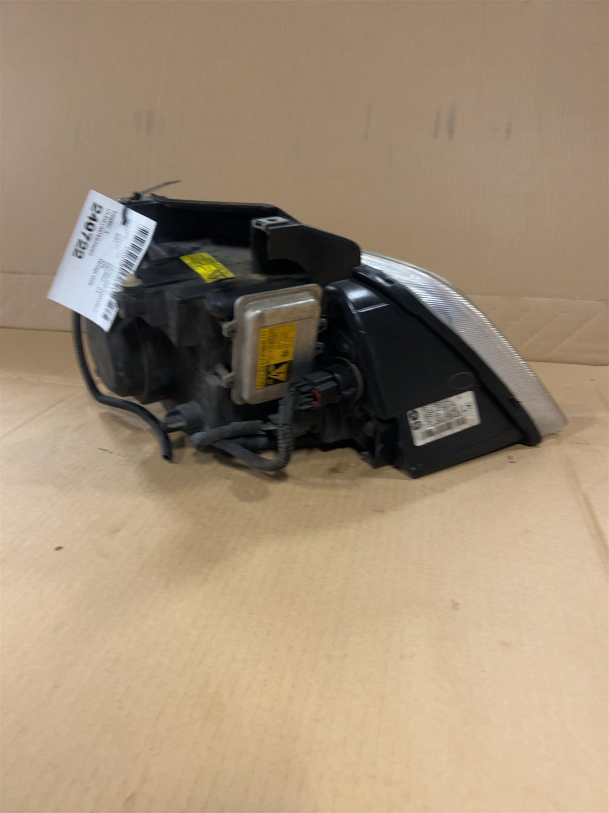 Headlight Assembly from a 2007 Chrysler, left side, photo 3