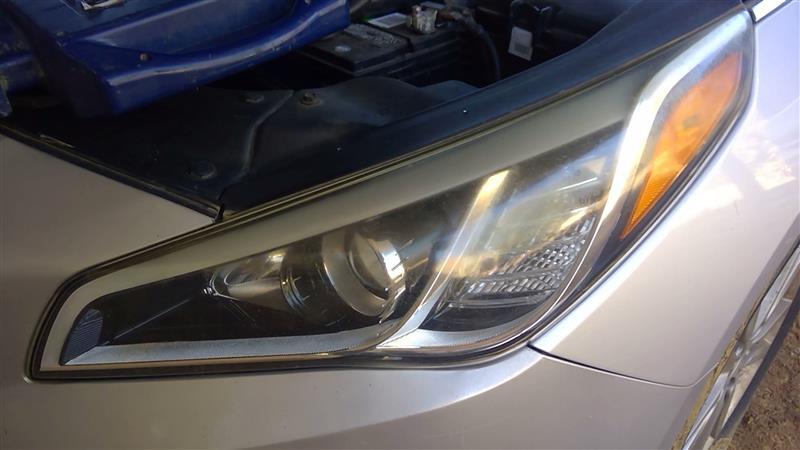 Headlight Assembly from a 2015 Hyundai Sonata, left side, photo 1