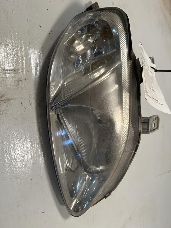 Headlight Assembly from a 2000 Honda Civic, right side, photo 2