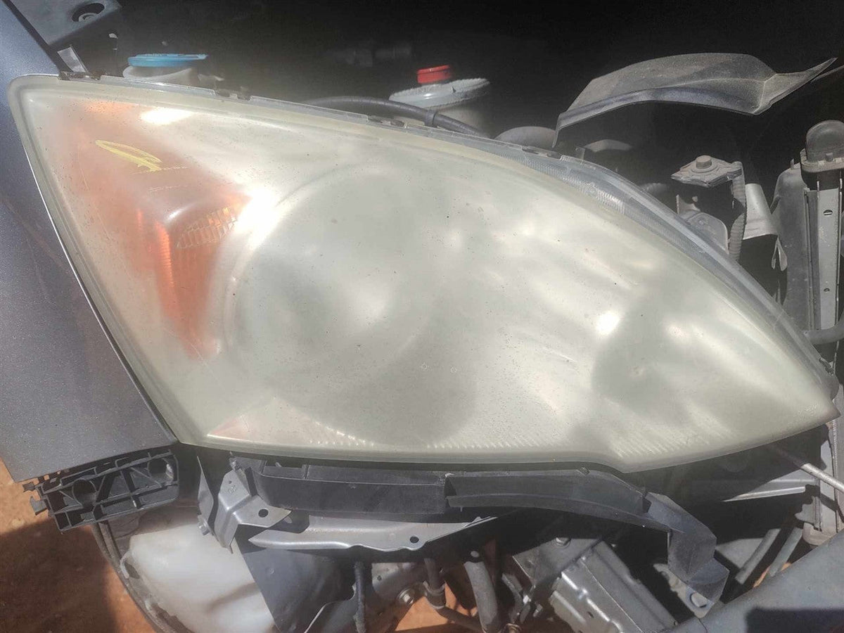 Headlight Assembly from a 2008 Honda CR-V, right side, photo 1