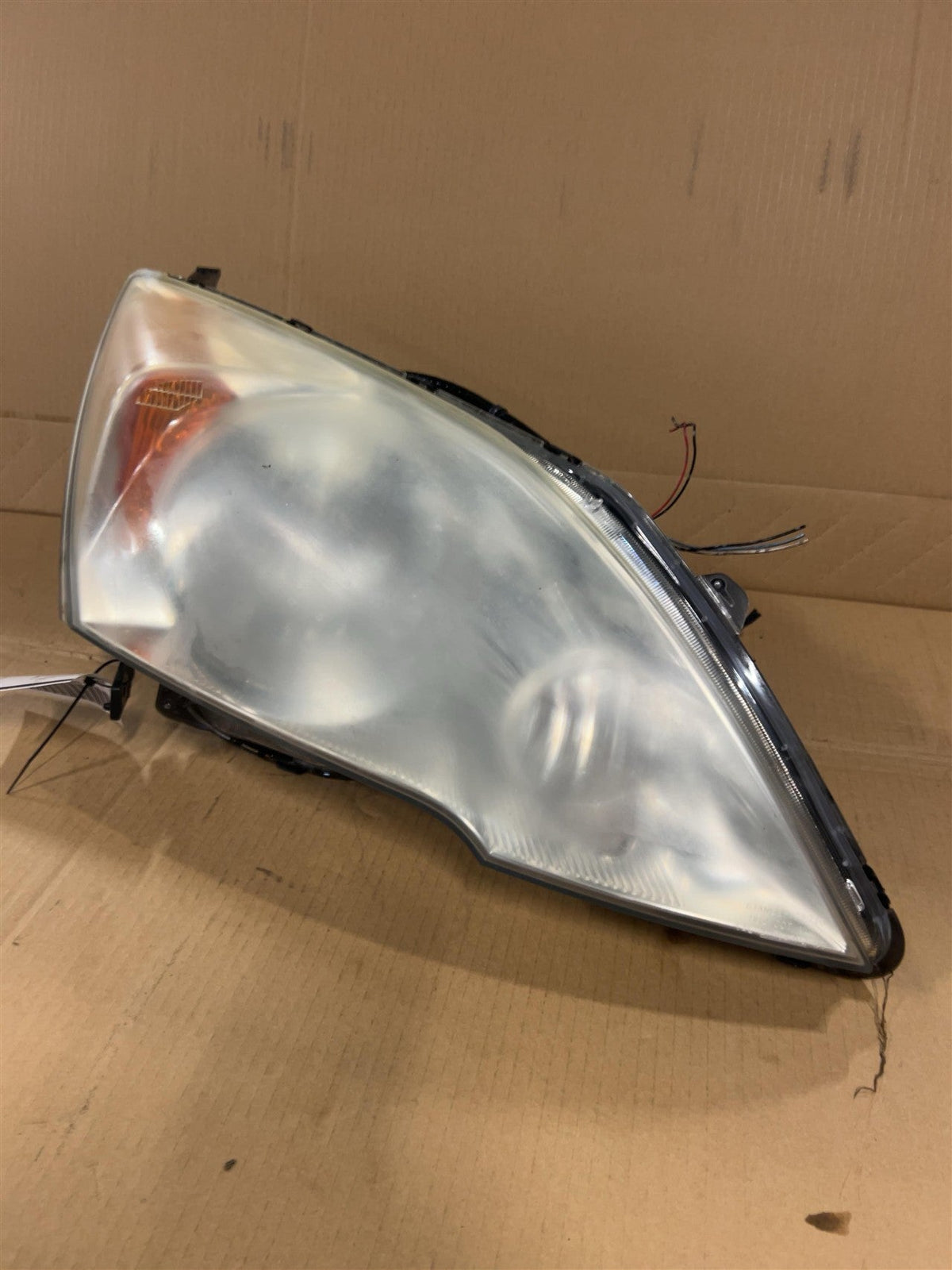 Headlight Assembly from a 2008 Honda CR-V, right side, photo 2