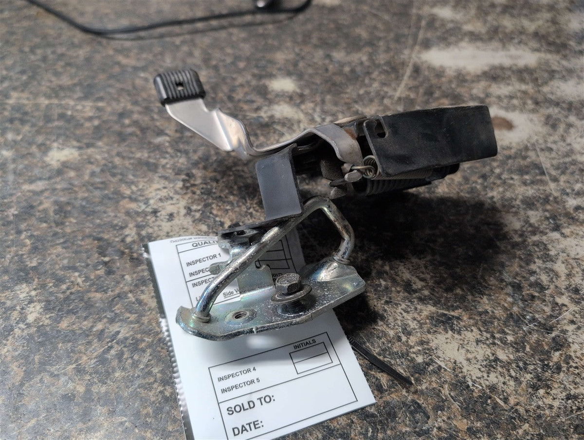 Hood Latch from a 2021 Honda Accord, photo 3